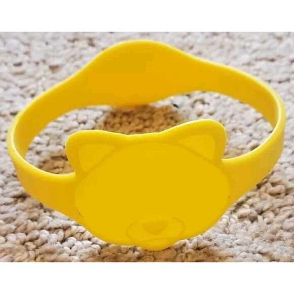 Baby Bottle Labels for Daycare - 6 Multi-Colored Panda-Shaped Silicone Labels - Picture 6 of 11